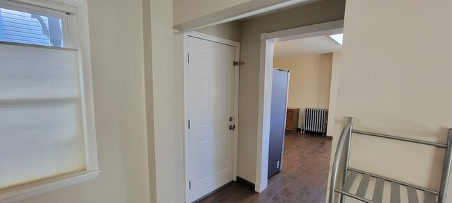 DEEP PANTRY DOOR 4X8 - 212 S Main St