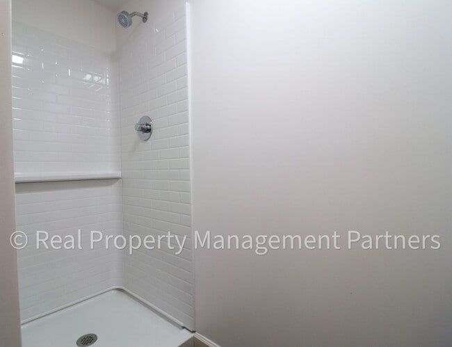 Building Photo - Fully Renovated 4 Bed, 2 Bath Home Near Breton Village