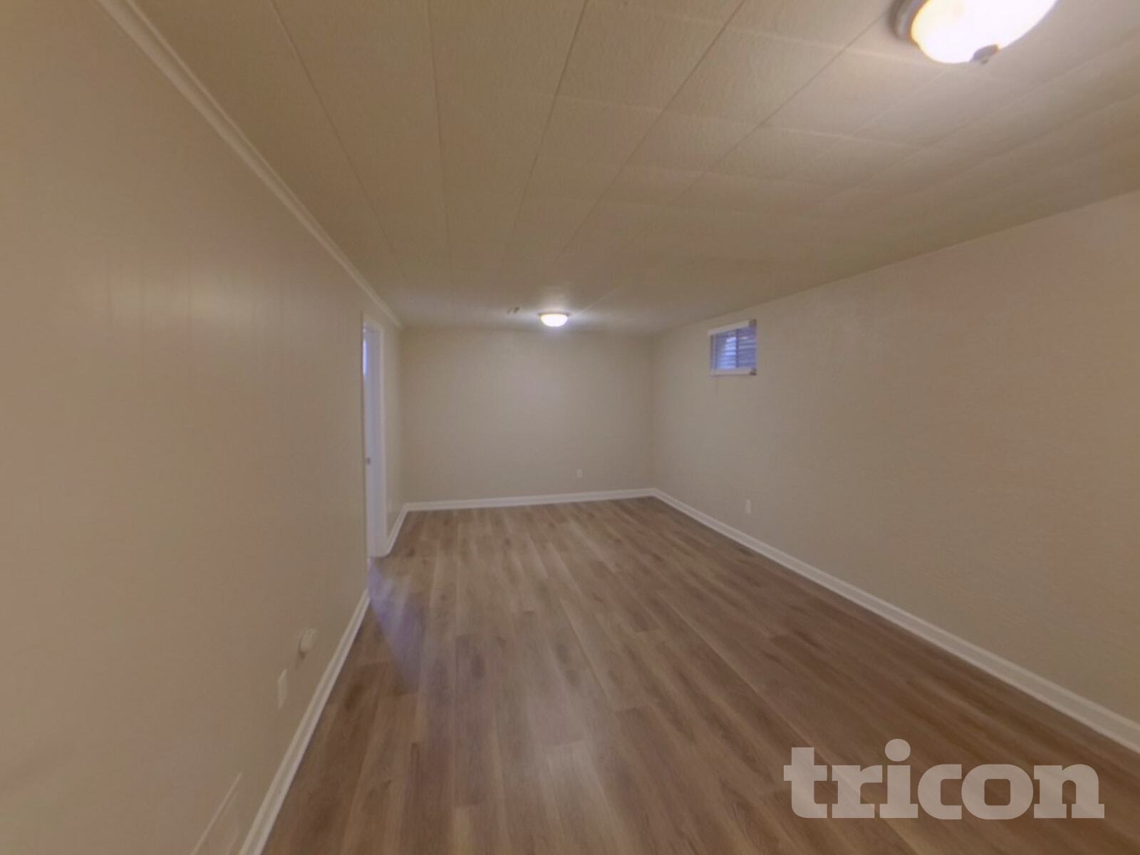 Building Photo - 3514 E La Salle St