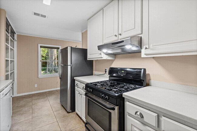 Building Photo - 5516 Brightwood Ln