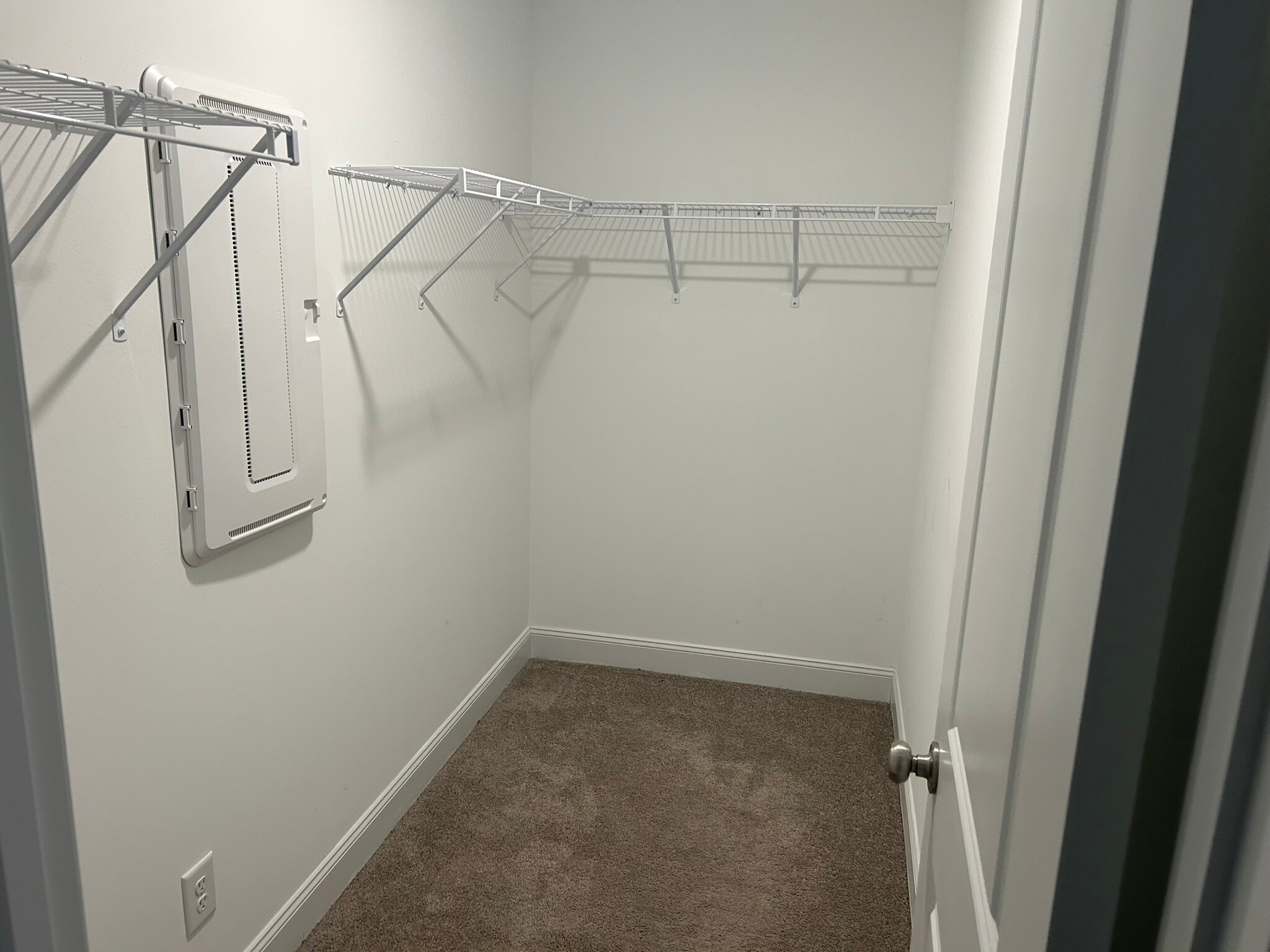 Building Photo - 644 Barlow Rd