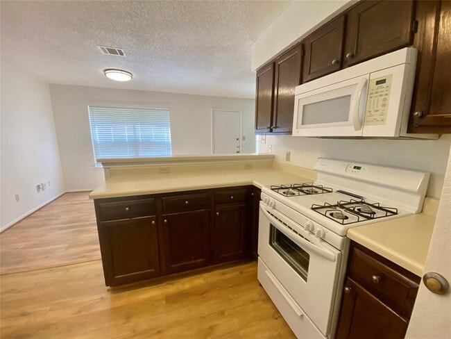 Building Photo - 8607 Cretys Cove