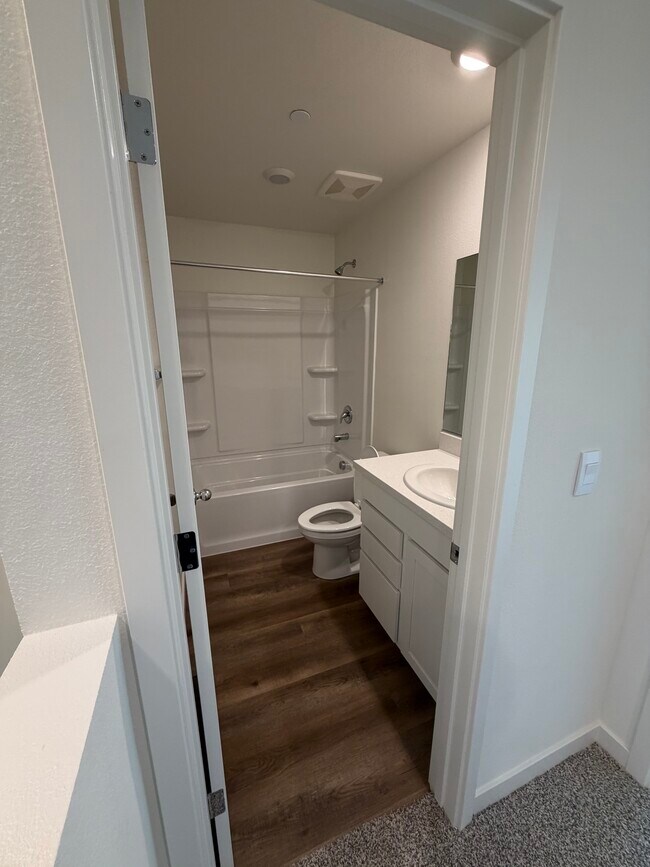 Building Photo - 831 Congaree Ln