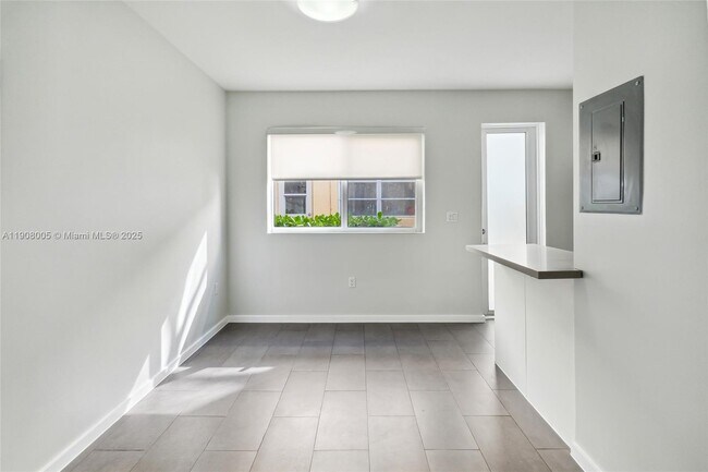 Building Photo - 8501 Hawthorne Ave