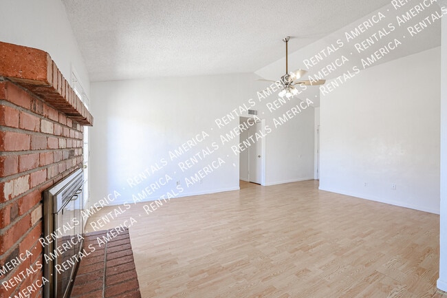 Building Photo - 8342 W Orchid Ln