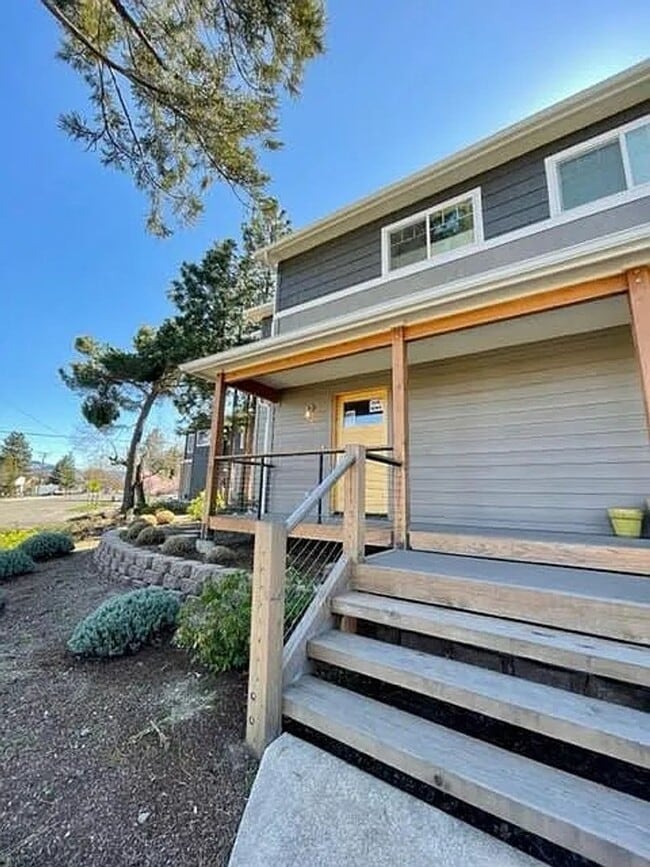 Building Photo - Two Bedroom Duplex | Available Early June