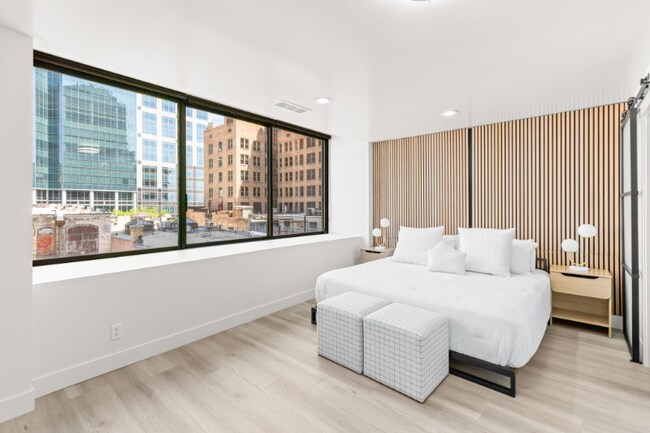 Building Photo - 48 W Broadway