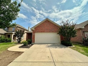 Building Photo - 16024 Alvarado Dr
