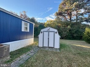 Building Photo - 17236 Pine Water