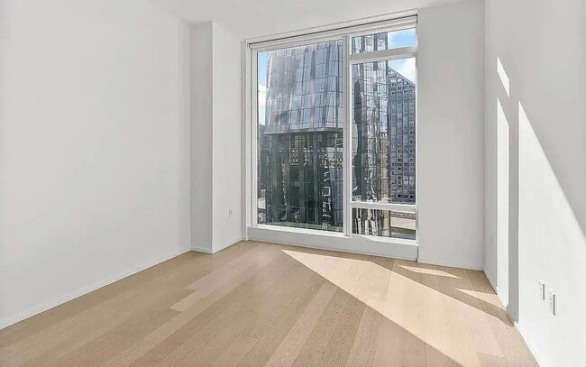 Building Photo - 30 Riverside Blvd