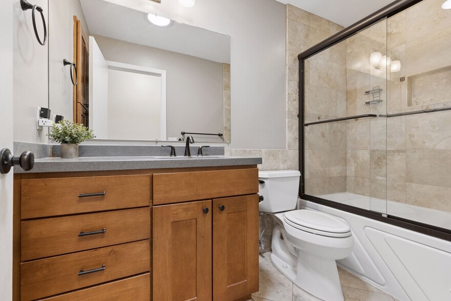 Building Photo - 3620 Independence Ave S