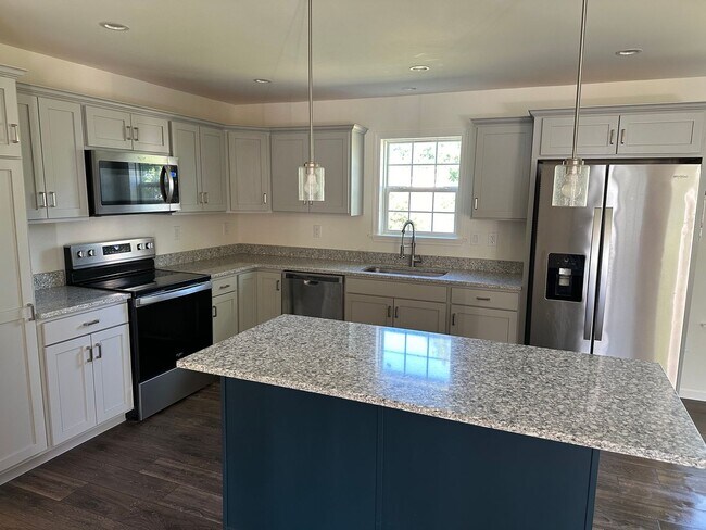 Building Photo - Immaculate 3 bedroom home in Boalsburg ava...