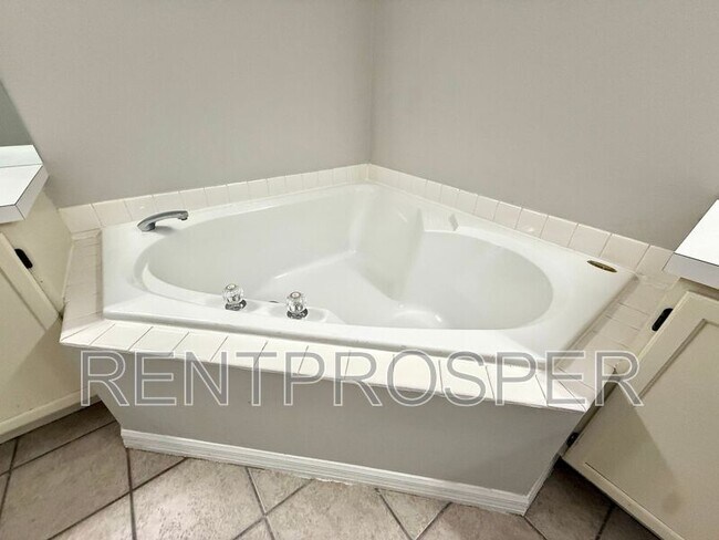 Building Photo - 3038 Cottage Grove Ct