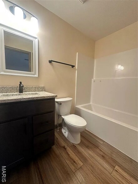 Building Photo - 3609 Justine Dr