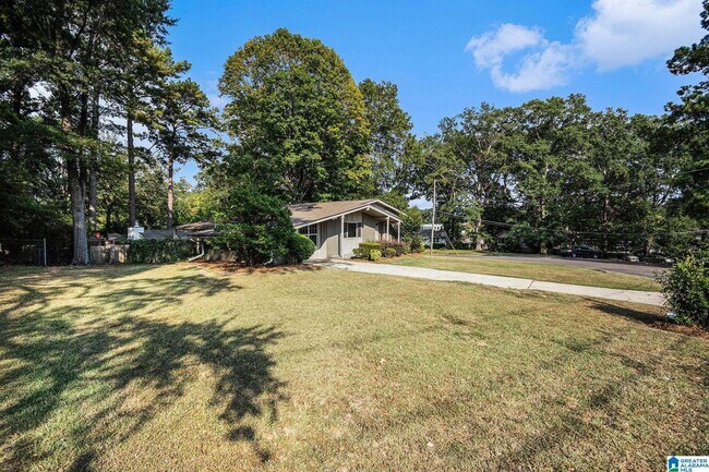 Building Photo - 545 Edgecrest Cir