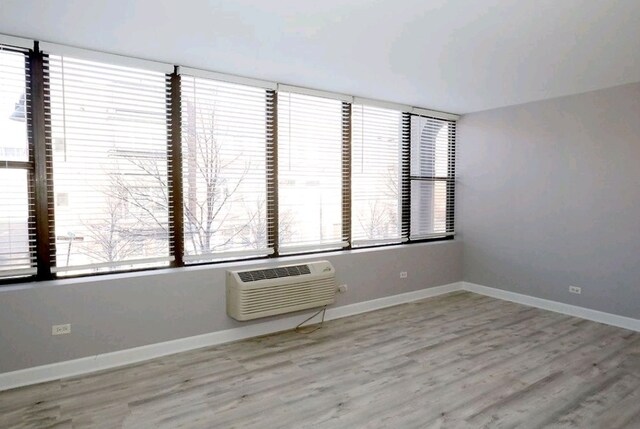 Building Photo - 345 E Eastgate Pl