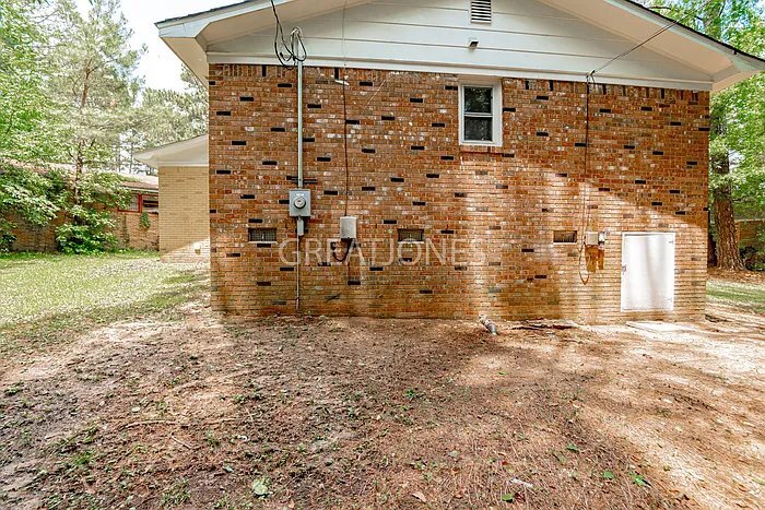 Building Photo - 14 Heritage Cir