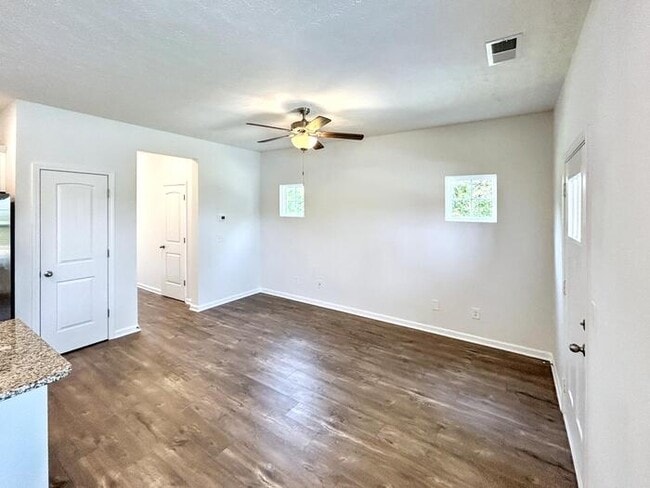 Building Photo - 230 Ansley Wy