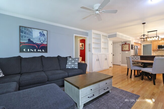 Building Photo - 1221 Creekside Dr