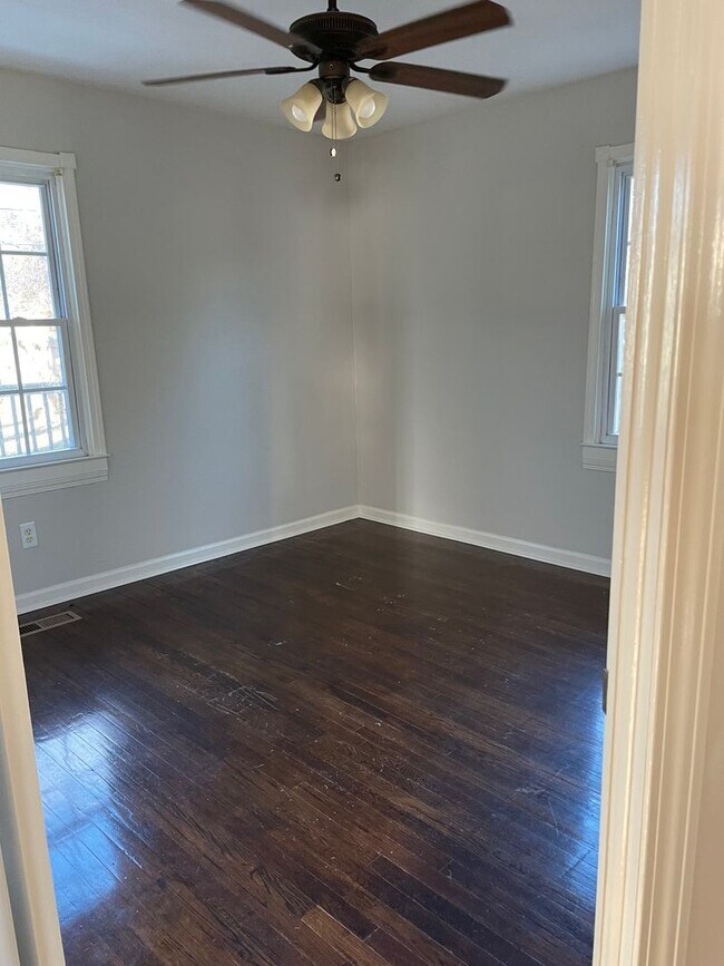 Building Photo - 5 Points Bungalow