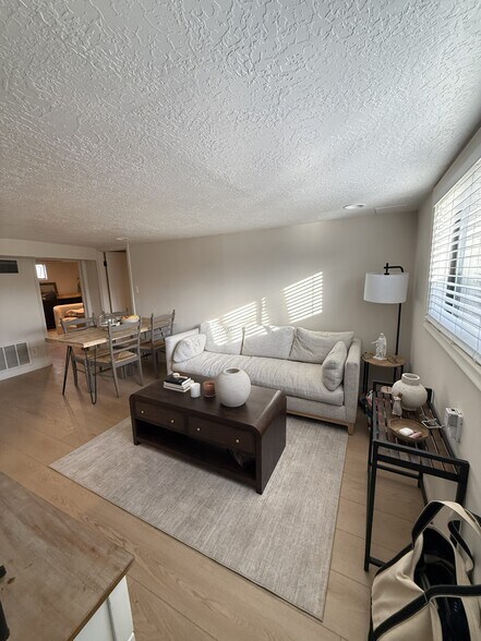 Living Room - 1819 E Parleys Canyon Blvd