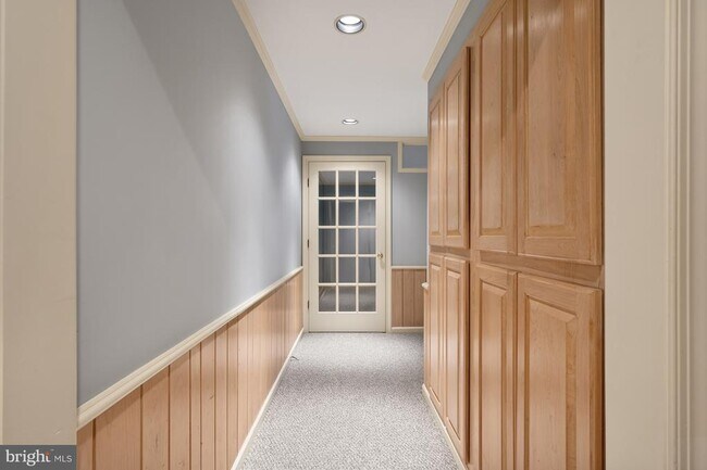 Building Photo - 8815 Surrey Ct