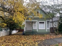Building Photo - Two Bedroom Victorian Home For Rent in the Brooklyn Neighborhood!