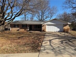 Building Photo - 2854 N Loxley Ave