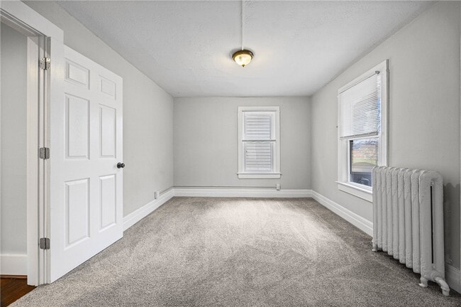 Building Photo - 164 Laburnam Crescent