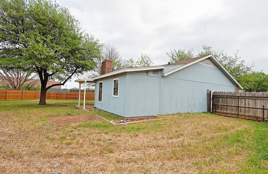 Building Photo - 1710 Bob White Ct
