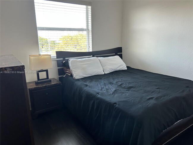 Building Photo - 6001 SW 70th St