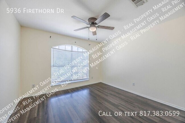 Building Photo - 5936 Firethorn Dr
