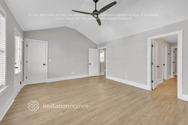 Building Photo - 208 Founders Ln
