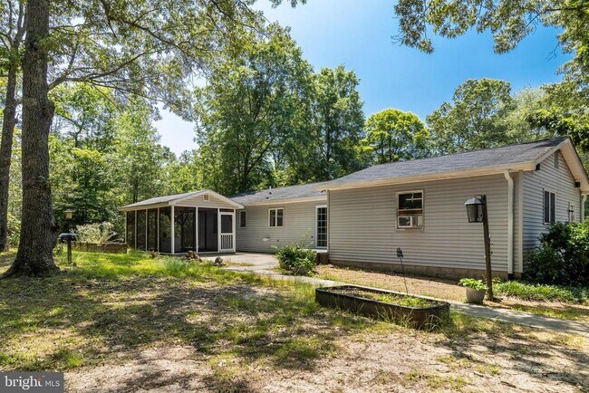 Building Photo - 6350 Port Tobacco Rd
