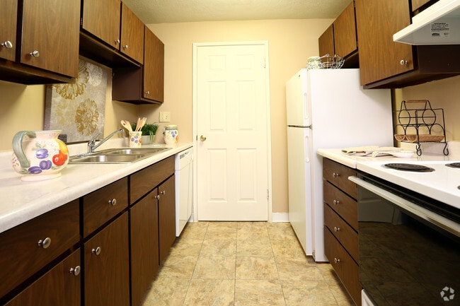 Interior Photo - Four Seasons Apartments and Townhomes