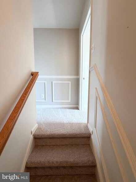 Building Photo - 565 Tuliptree Square NE