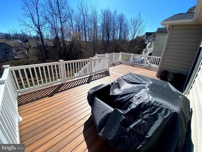 Building Photo - 2716 Lake Forest Dr