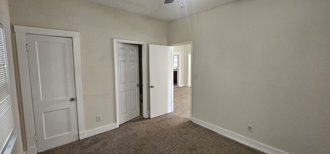 Building Photo - 532 N Estelle St