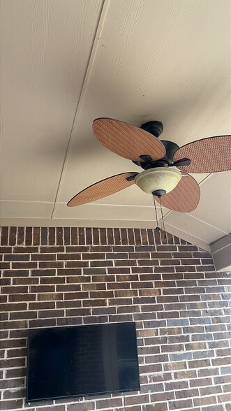 Building Photo - 3012 Mulberry Ave