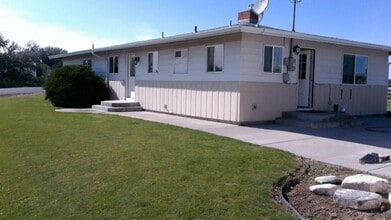 Building Photo - 576 ID-39