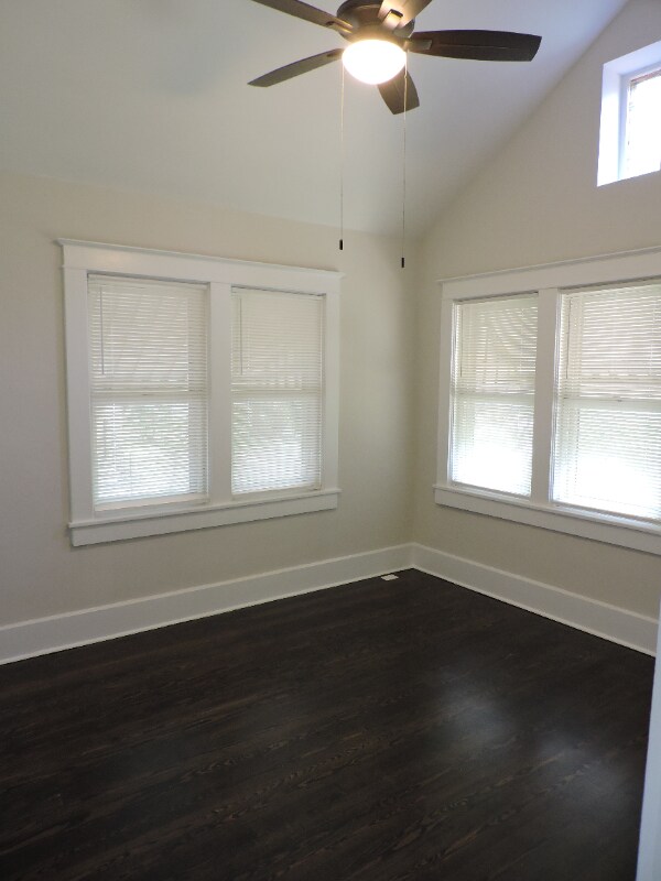 Building Photo - 414 S Reese St