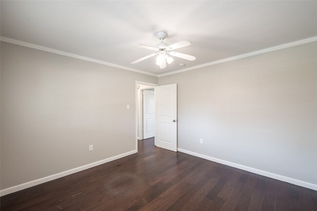 Building Photo - 809 Newport Blvd