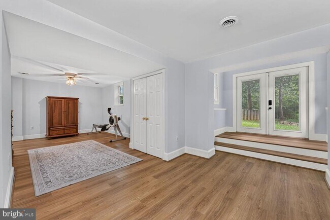 Building Photo - 380 Clagett St SW