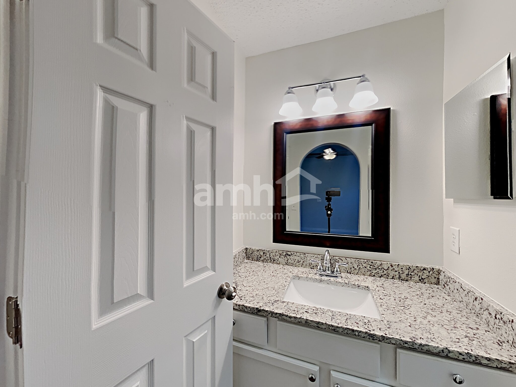 Building Photo - 2946 Mingo Dr