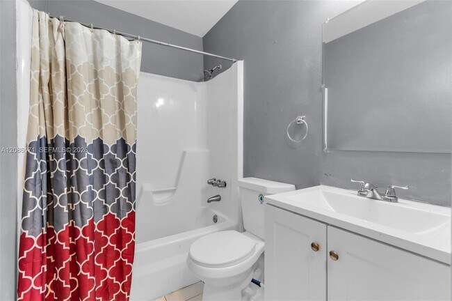 Building Photo - 608 SW 76th Terrace