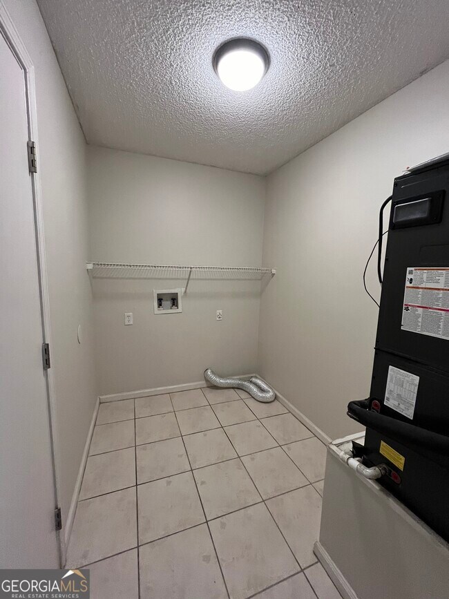 Building Photo - 120 Sapelo Dr
