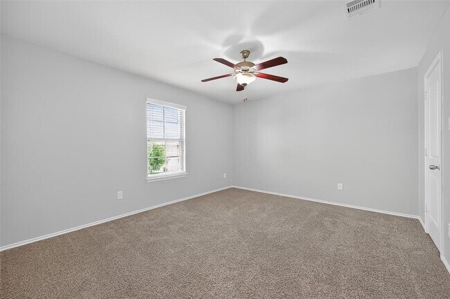 Building Photo - 154 Meadow Grove Dr
