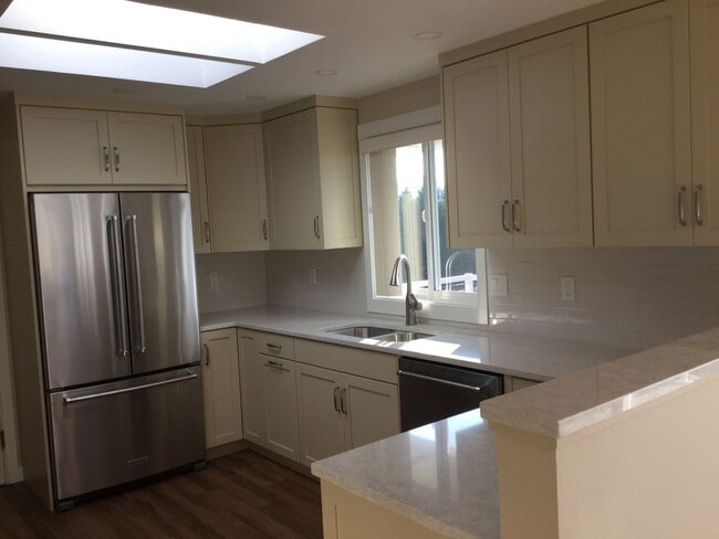 Building Photo - Modern 4-Bedroom Home with Panoramic Water & Mountain Views