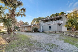 Building Photo - 300 Wildwood St