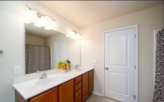 Building Photo - 9055 Coneflower Dr